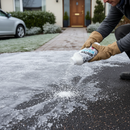 Premium 2KG De-Icer Shaker Tub - Fast Acting, Mess-Free, Ideal for Steps and Driveways