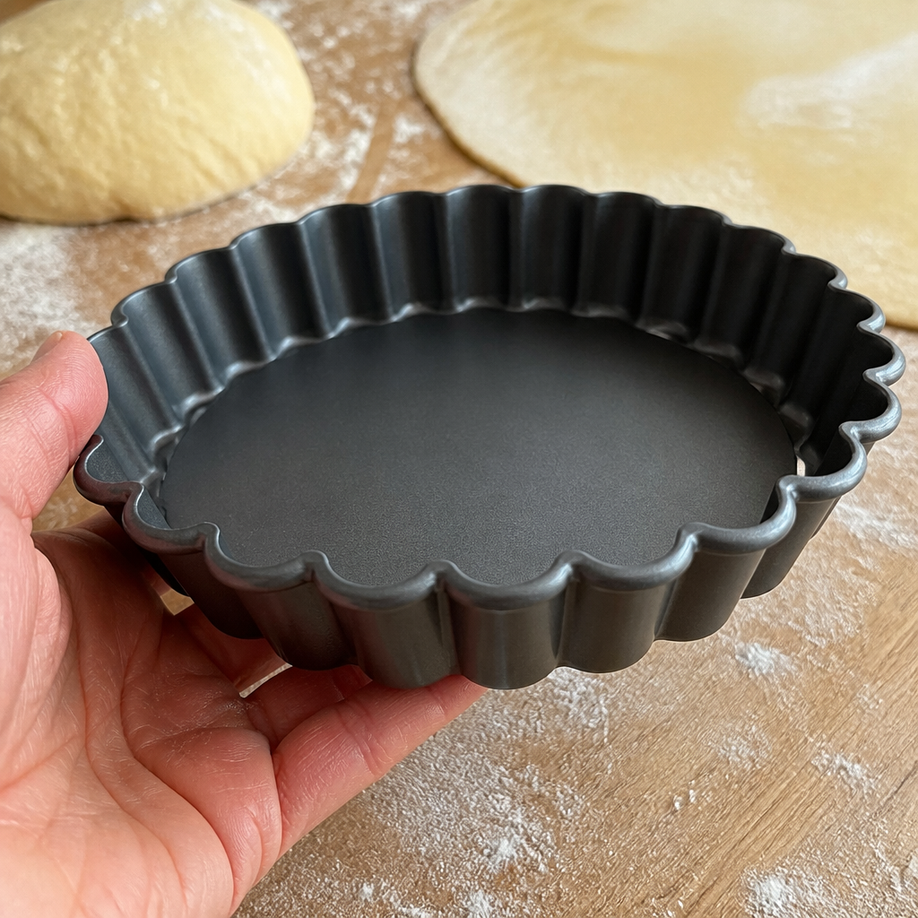 Commercial Round Fluted Tartlet Mould 110mm 12 Pack