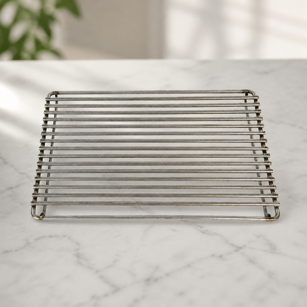 Medium Wide Konro Grill Searing Grate for Commercial Cooking
