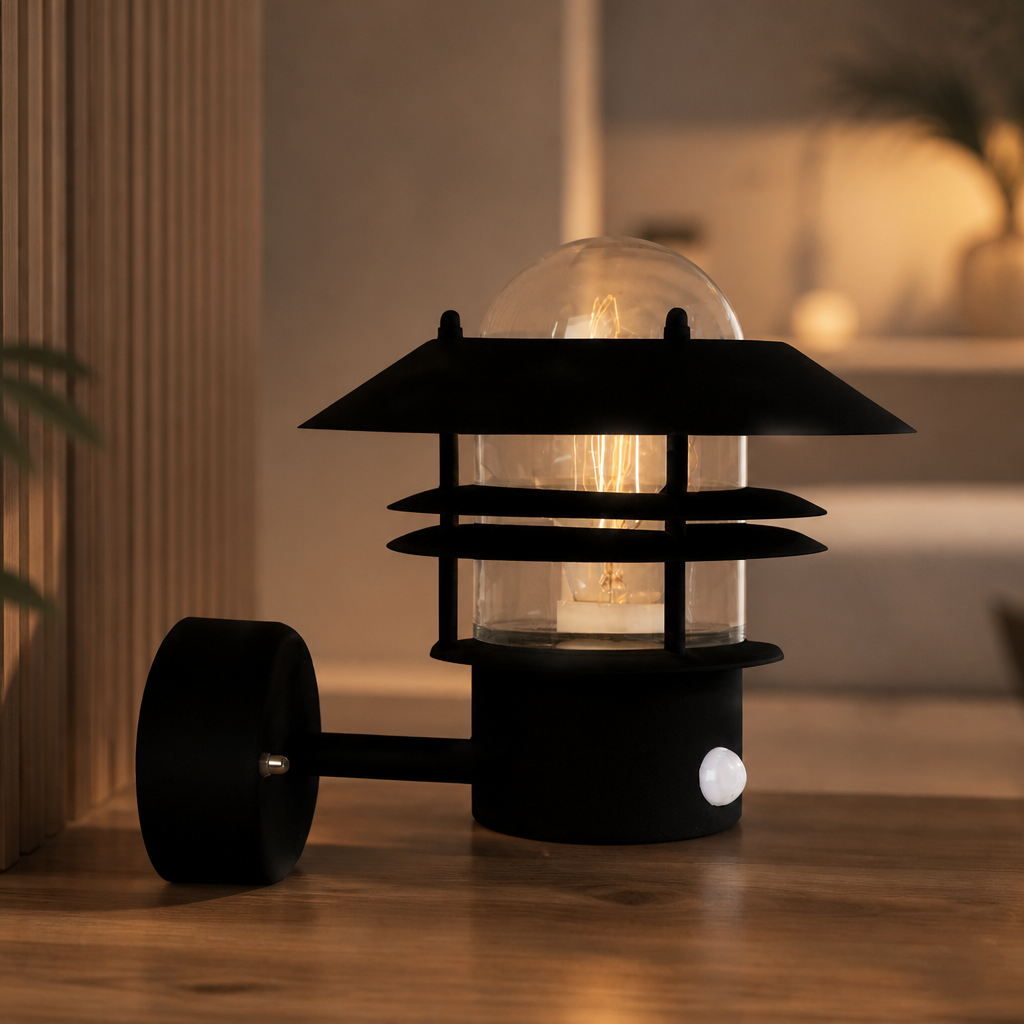 Outdoor Wall Light 230mm Black Sensor for commercial use