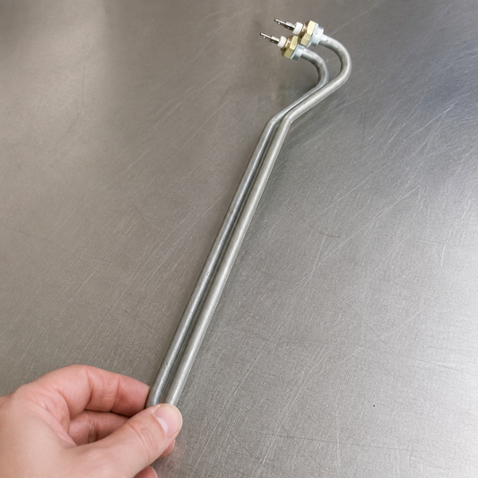 2kW Commercial Wash Element with washers and nuts